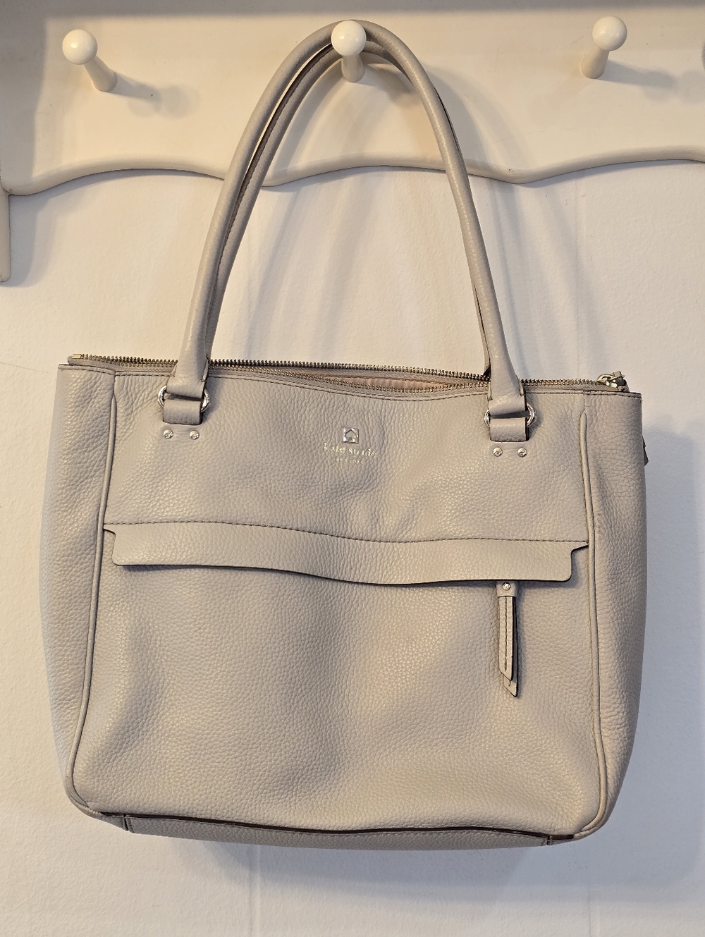 KATE SPADE NEW YORK Light Gray Leather Grant Park Alida Shoulder Tote